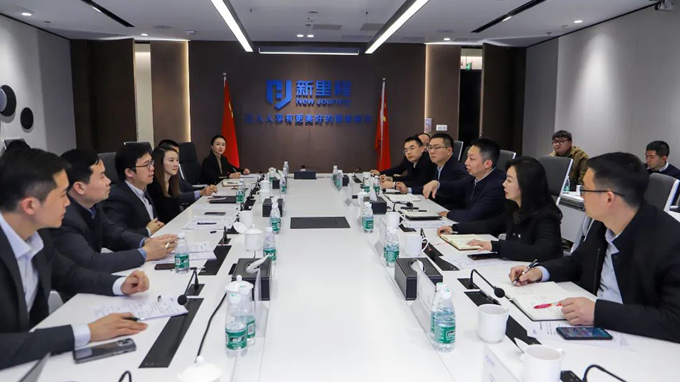 崇州市人民政府市长饶程一行到访必赢亚洲健康集团总部